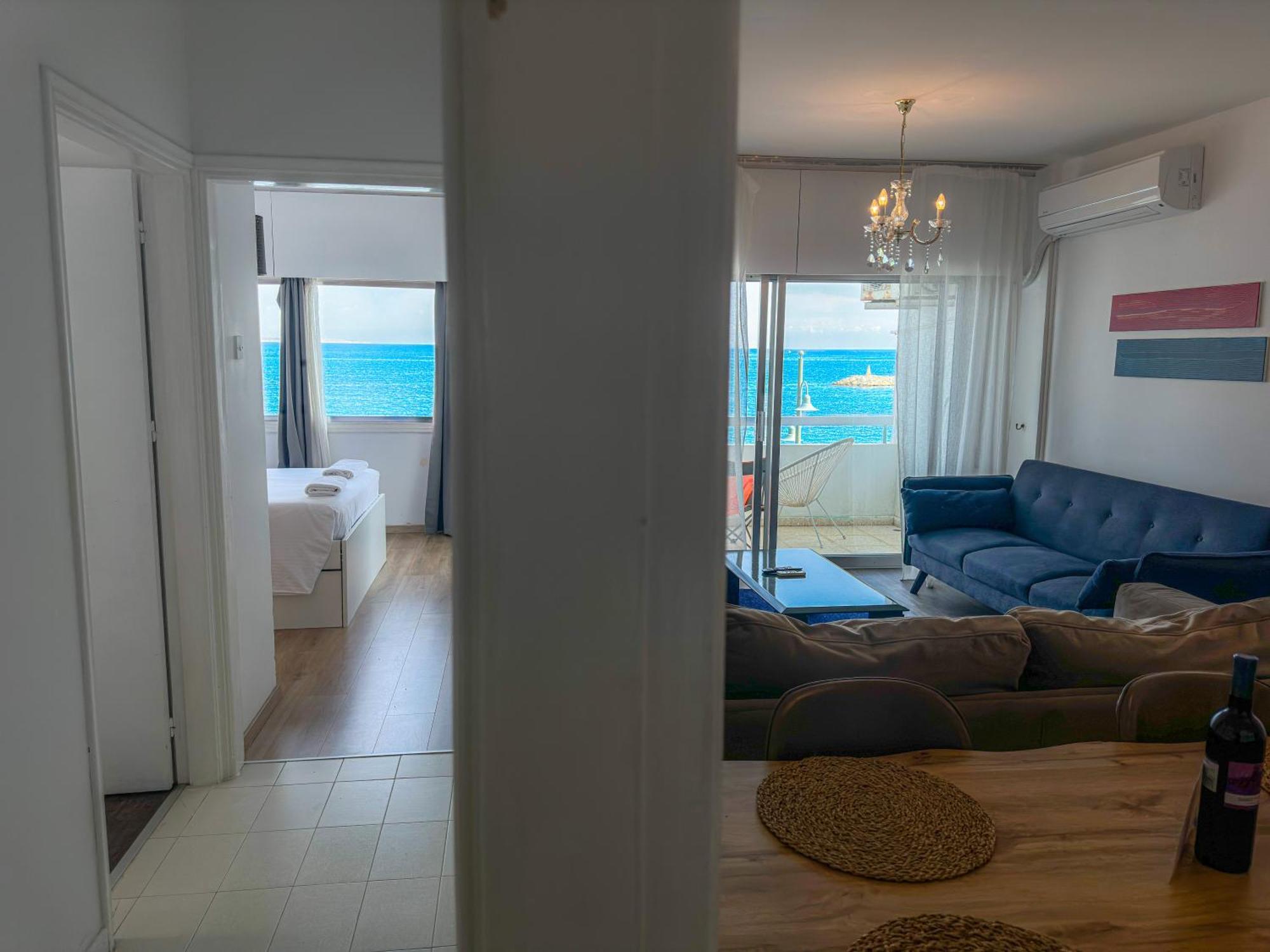 2Br Seafront Apt In City Center With Community Pool Ларнака Екстер'єр фото